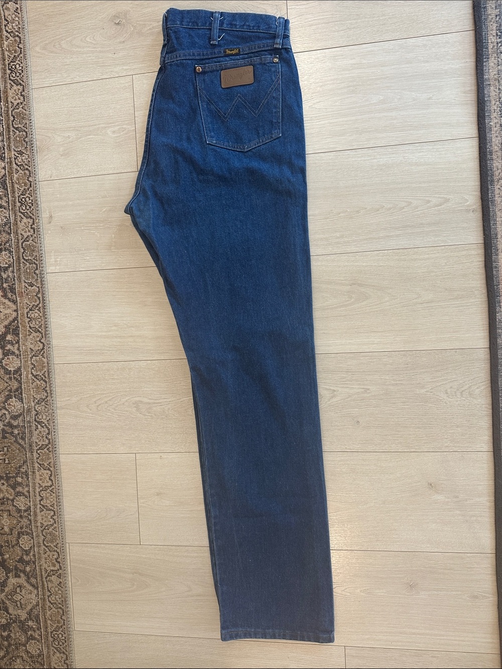 Wrangler Men’s Classic Blue Straight-Leg Jeans